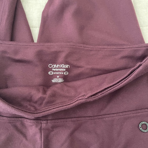 Leggings, Performance Wear - Picture 3 of 3